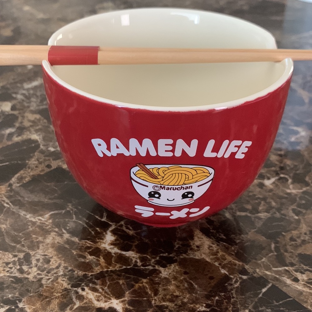 Maruchan Ramen Life Noodles Bowl with Chopsticks